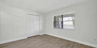 Pierce Beach Premier Apartments at Woodland Condominium Gallery 12