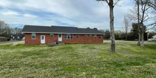 Spacious country home for lease Gallery 4