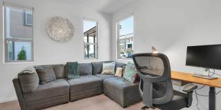 Beautiful Energy Efficient Hayward Townhome w/ Modern Updates Gallery 7