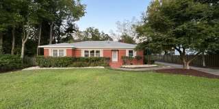 5bd/2ba Remodeled Brick Ranch Home with Spacious Private Yard Gallery 1