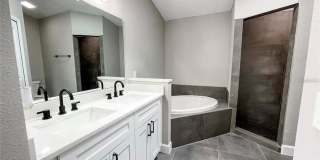 18505 3RD AVENUE Gallery 13