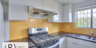 Gorgeous townhouse in a quiet 6-unit gated complex Gallery 23