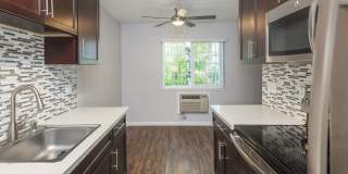 Creekside Gallery 78