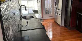 Spacious & Convenient Home Near Downtown Seattle & Sea-Tac Gallery 1