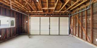 Beautiful modern 3 Bed + 3 Bath House + Pool + Garage Gallery 30