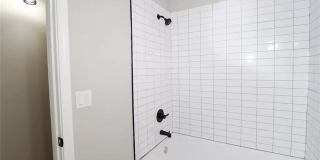 Room in 4 Bedroom Home at Polar Rock Rd SW Gallery 9
