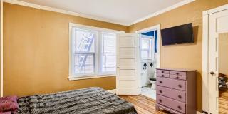 Charming 1BR Townhome in Capitol Hill Gallery 13