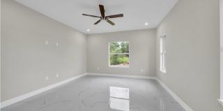 543 McArthur Boulevard Gallery 23