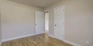 207 Catherine Avenue Gallery 16