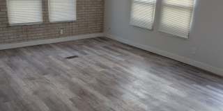 Charming 2BR House in Sauk Village IL Gallery 3
