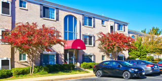 Dulles Glen Gallery 13