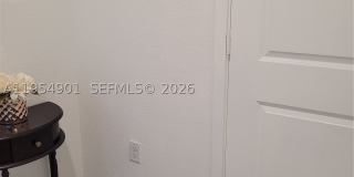 1015 SE 24th Ter Gallery 7