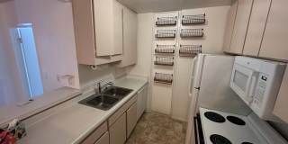 Top-Floor Corner Unit | 3BR in Cross Creek Village, Playa del Rey Gallery 18