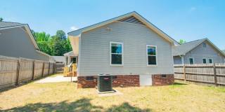 Price Change! 3 Bedroom 2 Bathroom- Pets Considered! Gallery 18