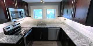 304 North Keech Street - Room 4 Gallery 14