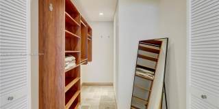 309 Oak St Gallery 38