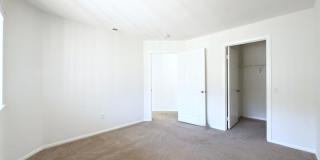 Upper Level Condo in Gated Vista Way Village! Gallery 15