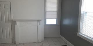 SPACIOUS OAKLAND HOUSE WITH BONUS ROOM - AVAILABLE AUGUST! Gallery 1