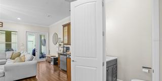 207 S MOODY Avenue Gallery 23