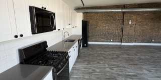 1572 N Milwaukee Avenue Gallery 3