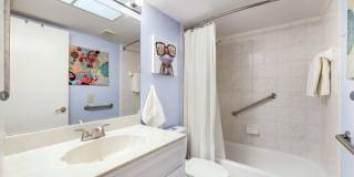 1914 SE 40th Terrace unit: 105 Gallery 13