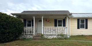 Spacious 3-Bedroom, 1-Bath Home in Glasgow KY! Gallery 1