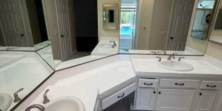 UPDATED 3 BED 2 BATH HOUSE WITH POOL Gallery 14