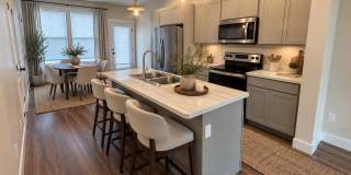 Bright & Modern Annafeld Townhome Living Gallery 1
