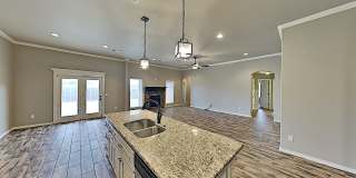 4 Bedroom 2 Bathroom Home in East Edmond with 3 Car Garage - Edmond Schools Gallery 10