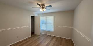 Fab 4 bed 2 bath 2 garage Gallery 12