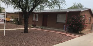542 E Flores St Gallery 2