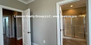 Upscale Three Bedroom in Colonial Green with Garage Upscale Three Bedroom in Colonial Green with Garage Gallery 33