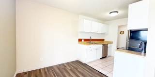 924 Shorewood Drive - B-16B-16 Gallery 7