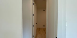 527 Monroe Street Gallery 10