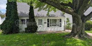 Quaint 3 Bedroom Home with Garage. Gallery 1