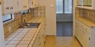 **COMING SOON!!** Spacious 2 Bedroom, 1 Bathroom Home near Convenient Old Town Pittsburg Gallery 10