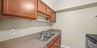 406 S CEDAR AVENUE Gallery 15