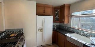 DUAL OPPORTUNITY!! 3 BEDROOM HOME + SEPARATE GUEST QUARTERS -FURNISHED OR UNFURNISHED DUAL OPPORTUNITY!! 3 BEDROOM HOME + SEPARATE GUEST QUARTERS -FURNISHED OR UNFURNISHED Gallery 13