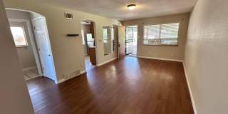 2 Bed, 1 Bath Patio TownHome in the Clayton Neighborhood Gallery 1