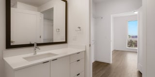 Quin + Nita Gallery 25