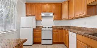 1130 LARKIN Apartments Gallery 2