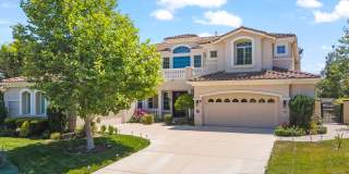 Exquisite Luxury Living in the Moorpark Country Club Estates Gallery 1