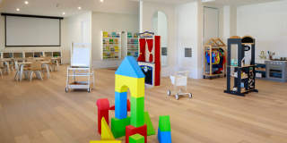 The Darien Gallery 28