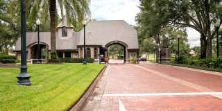 5/4 HEATHROW POOL HOME! Gallery 38