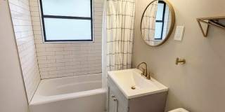 Cute, Remodeled 2 Bed in Village Gallery 10