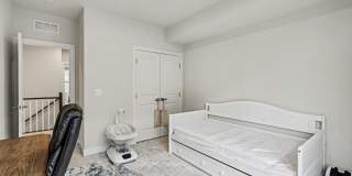 17414 SOUTHERN SHORES Drive Gallery 15