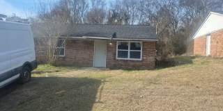 Clean, Bright, and Ready to Go — 314 West Thomas Ct Gallery 1