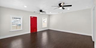 Charming 2BR House in San Antonio Gallery 18