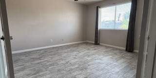 Single family home, 2 car garage Gallery 10