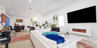 7520 N COOLIDGE AVENUE Gallery 6